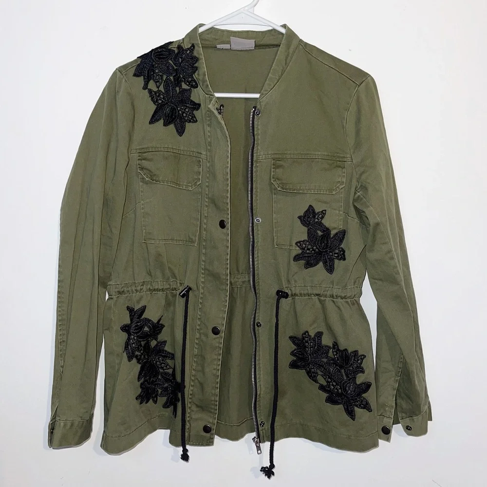 Vero Moda Utility Army Green Embroidered Floral Jacket - Picture 3 of 5